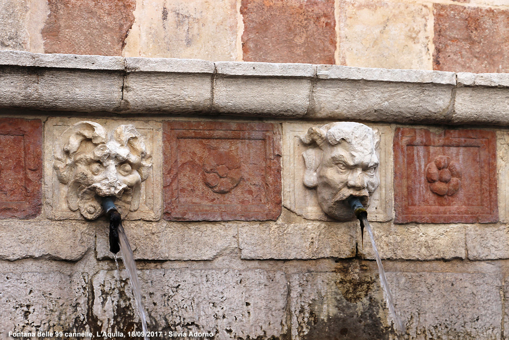 L'Aquila - Fontana delle 99 cannelle