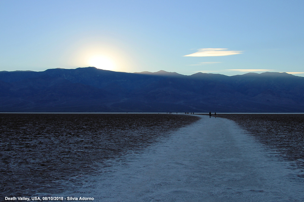 L'imbrunire e la notte - Badwater basin