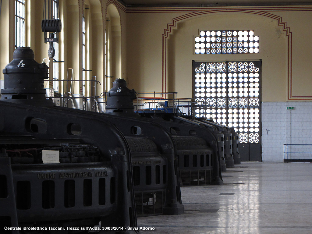 Centrale Taccani - Dettaglio della sala degli alternatori