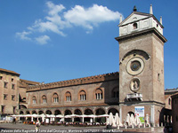 Tra Medioevo e Rinascimento - Piazza delle Erbe