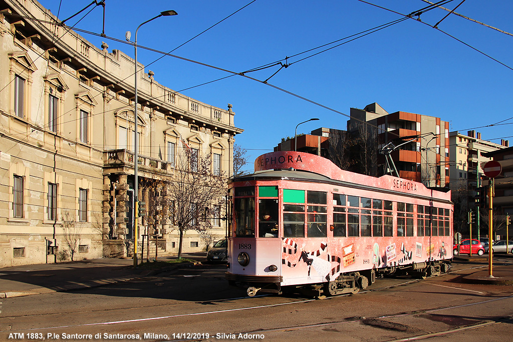 Tram, filobus e architettura - Piazzale Santorre di Santarosa