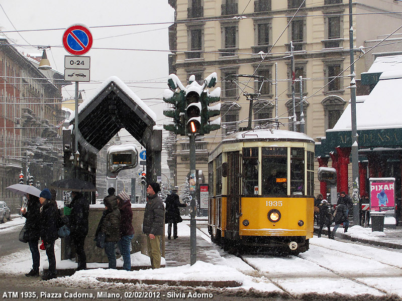 Bianco e giallo - Piazza Cadorna