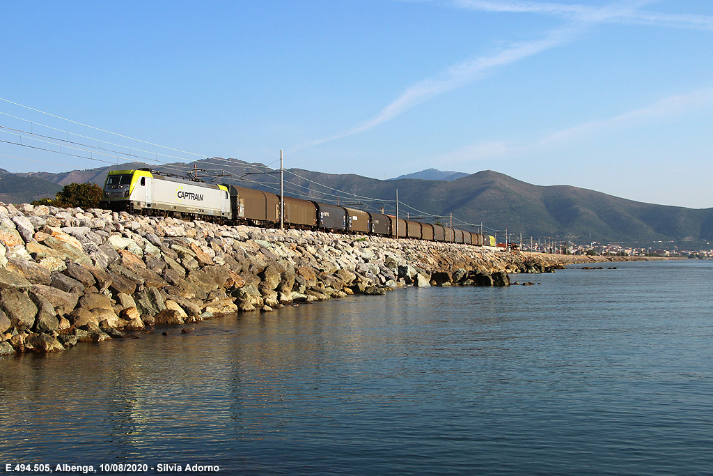 Ferrovia in riva al mare - Albenga