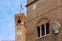 Per le strade - Palazzo dei Trecento e torre Civica