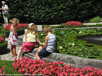 Giardini sul lago - Bimbi alla fontana