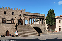 Passeggiando nel medioevo - Palazzo dei Papi