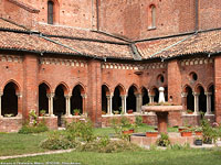 Sentieri di pietre e mattoni - Abbazia di Chiaravalle.