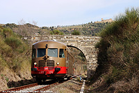 La 772 in val d'Orcia - Un castello sulla collina
