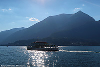 Lago di Como - Battello e scintillio