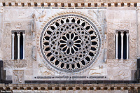Pietre, affreschi e acque - San Pietro a Tuscania