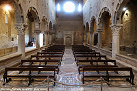 Pietre, affreschi e acque - San Pietro a Tuscania