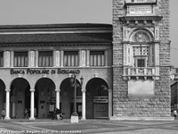 Vita quotidiana - Portici e Torre dei Caduti