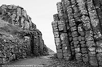 Tra rocce e schiuma - Passaggio tra le colonne
