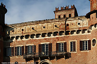 Castello di Chignolo - Dettaglio della facciata