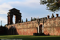 Castello di Chignolo - Fontana e gazebo