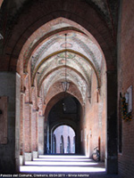 Dettagli di marmo e mattoni - Palazzo del comune