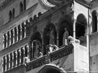 Dettagli di marmo e mattoni - Duomo