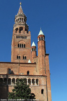 Dettagli di marmo e mattoni - Duomo
