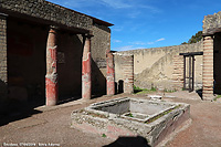 Scorci di vita quotidiana - Casa del rilievo di Telefo