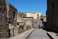 Scorci di vita quotidiana - Strada