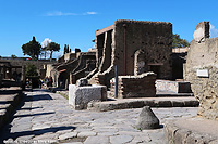Scorci di vita quotidiana - Incrocio