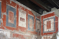 Scorci di vita quotidiana - Casa del colonnato tuscanico