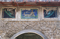 Scorci di vita quotidiana - Casa dello scheletro