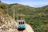 Guardando verso il mare - Rocce e viadotti