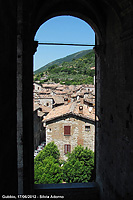 Pietre medievali - Dalla finestra