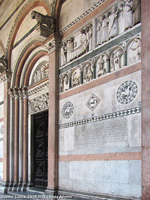 Il duomo - Uno dei portali