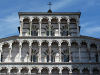 Il duomo - Dettaglio della facciata