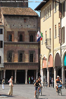 Tra Medioevo e Rinascimento - Piazza delle Erbe