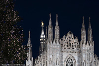 E' arrivato il Natale - Luminarie intorno al Duomo