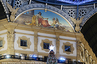 E' arrivato il Natale - Luminarie e affresco