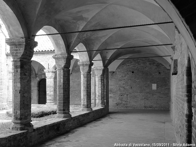 Abbazia di Vezzolano - Il chiostro