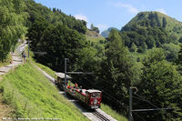 In gita in cremagliera - Treno con cisterna