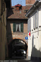 Camminando per le strade - Passaggio sotto un'abitazione