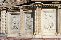 Passeggiata nella storia - Fontana Maggiore
