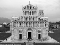 Il duomo - La facciata vista dal battistero