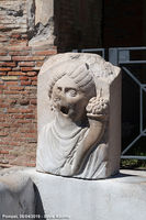 Una finestra sul passato - Fontana