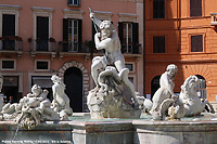 Tra marmi e acque - Fontana dei fiumi