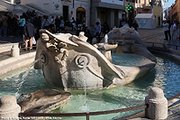 Tra marmi e acque - Fontana della Barcaccia