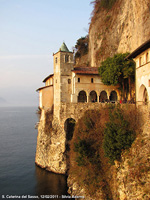 Magie di luce - Monastero di Santa Caterina del Sasso, lago Maggiore