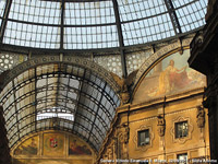 Galleria - Vetro, ferro e affreschi