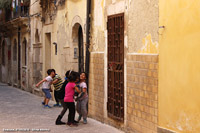Nei vicoli di Ortigia - Giochi di bimbi