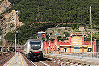 Ferrovia in riva al mare - Finale