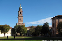 Il castello - Torre del Bramante e cortile
