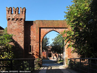 Il castello - Ingresso della rocca vecchia