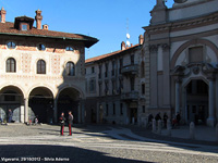 Vita per le strade - Piazza ducale