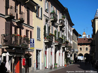 Vita per le strade - Intorno al castello